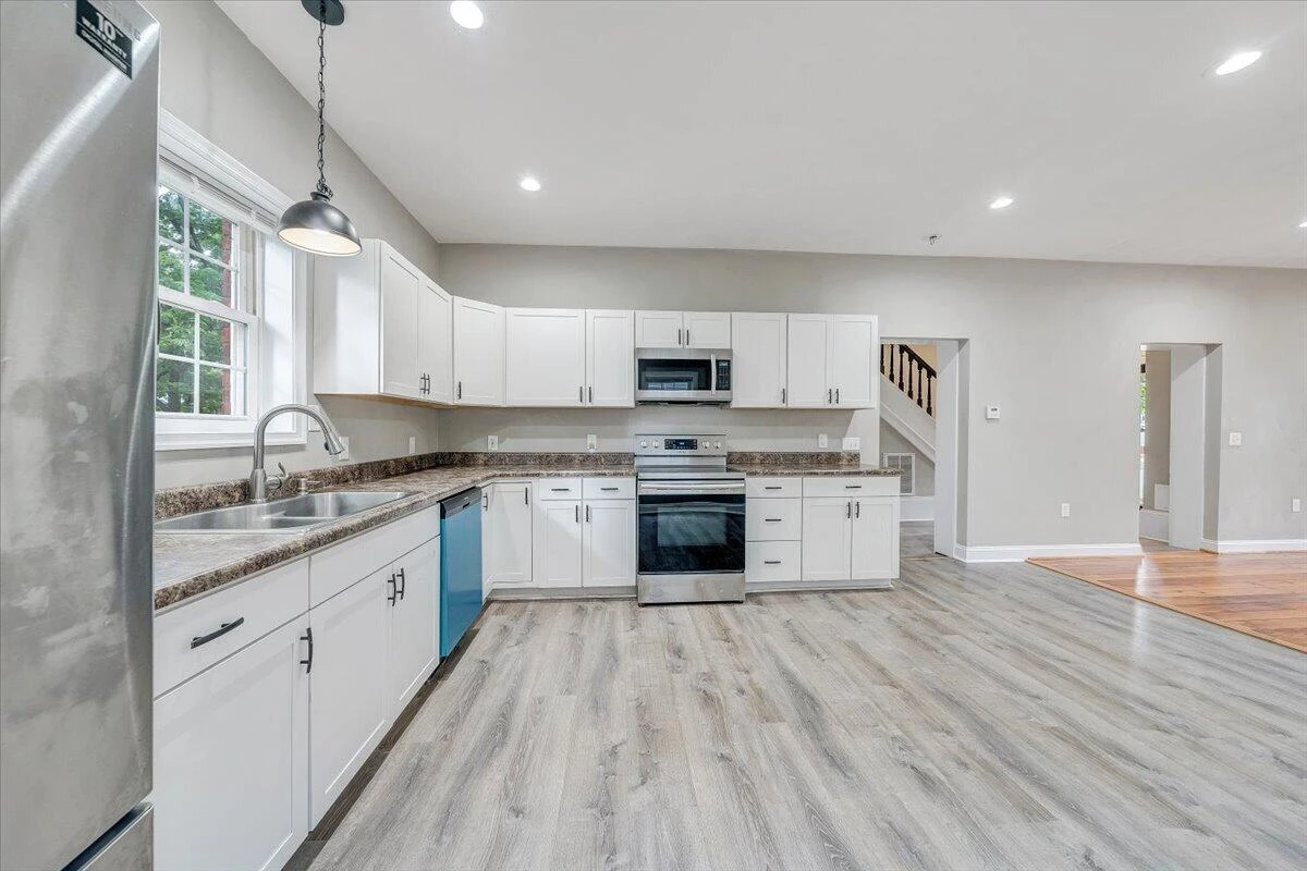 901 6Th ST - Photo 18