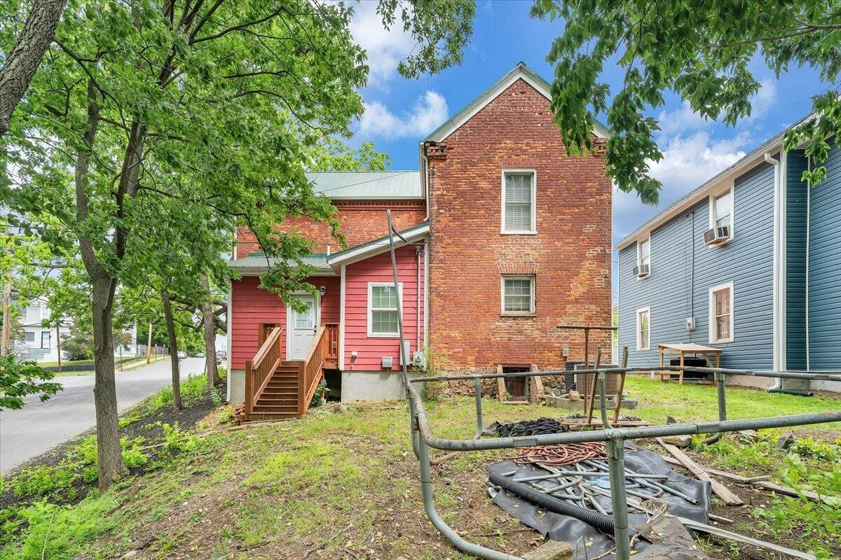 901 6Th ST - Photo 37
