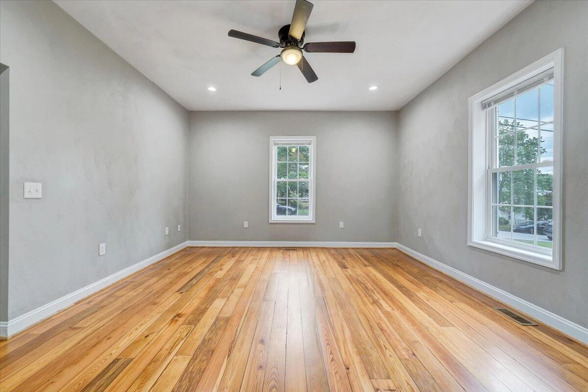 901 6Th ST - Photo 11
