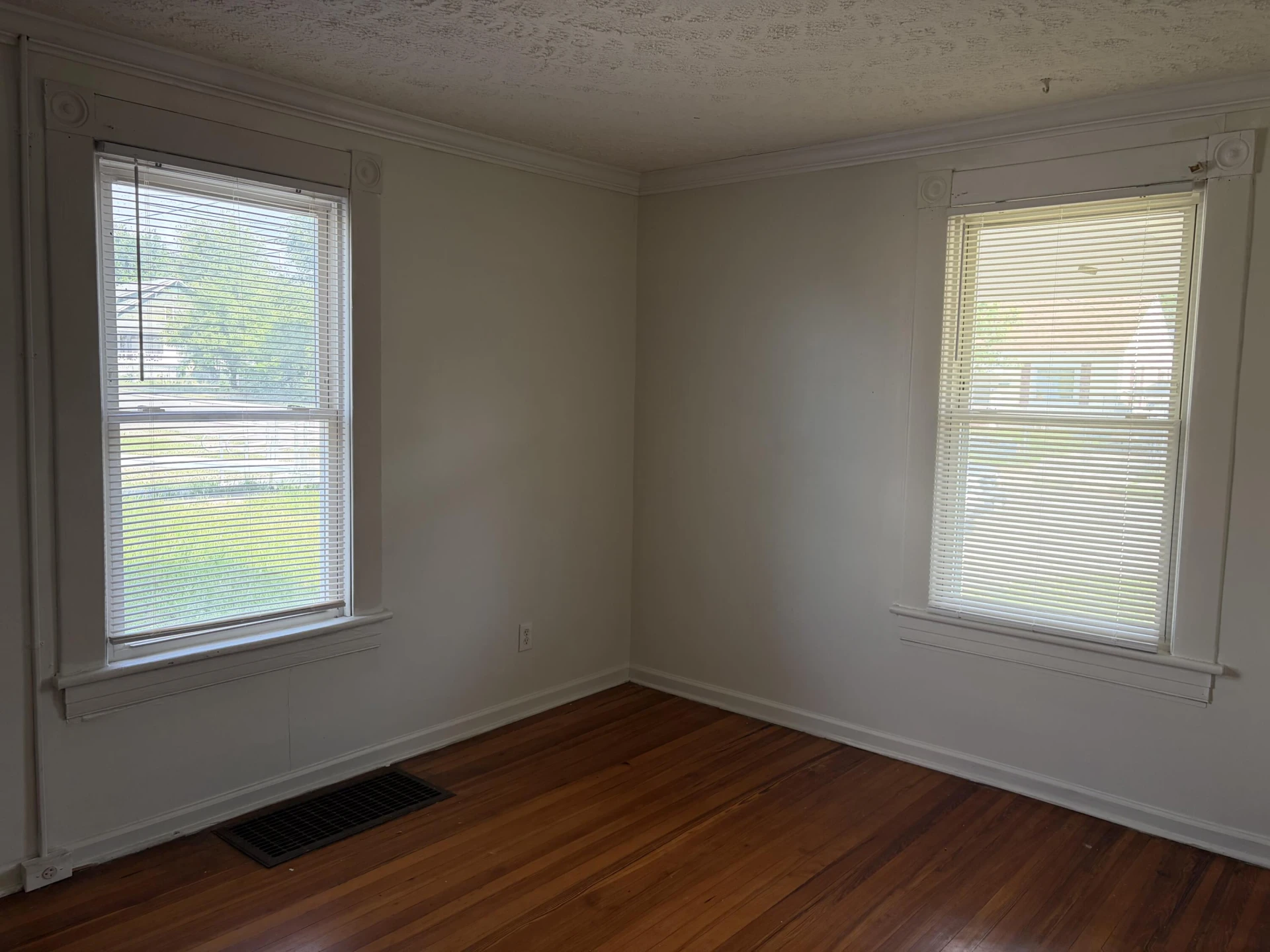 1816 Moorman AVE - Photo 11