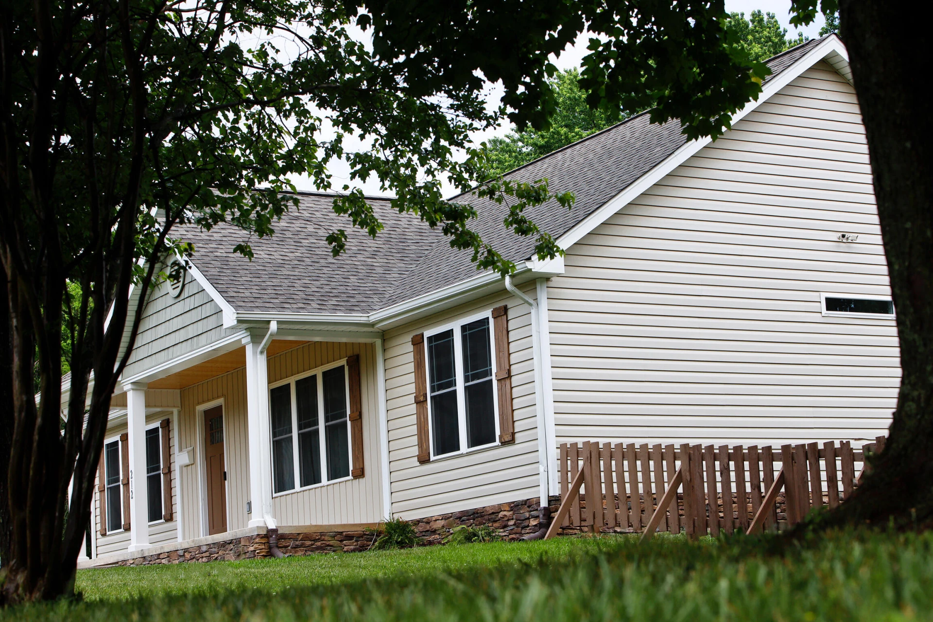 212 Princeton CIR - Photo 17