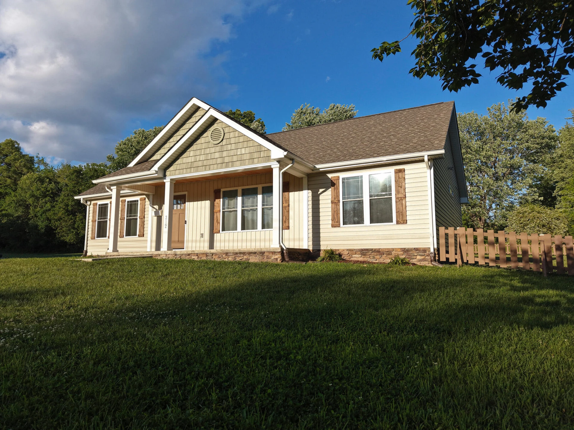 212 Princeton CIR - Photo 18