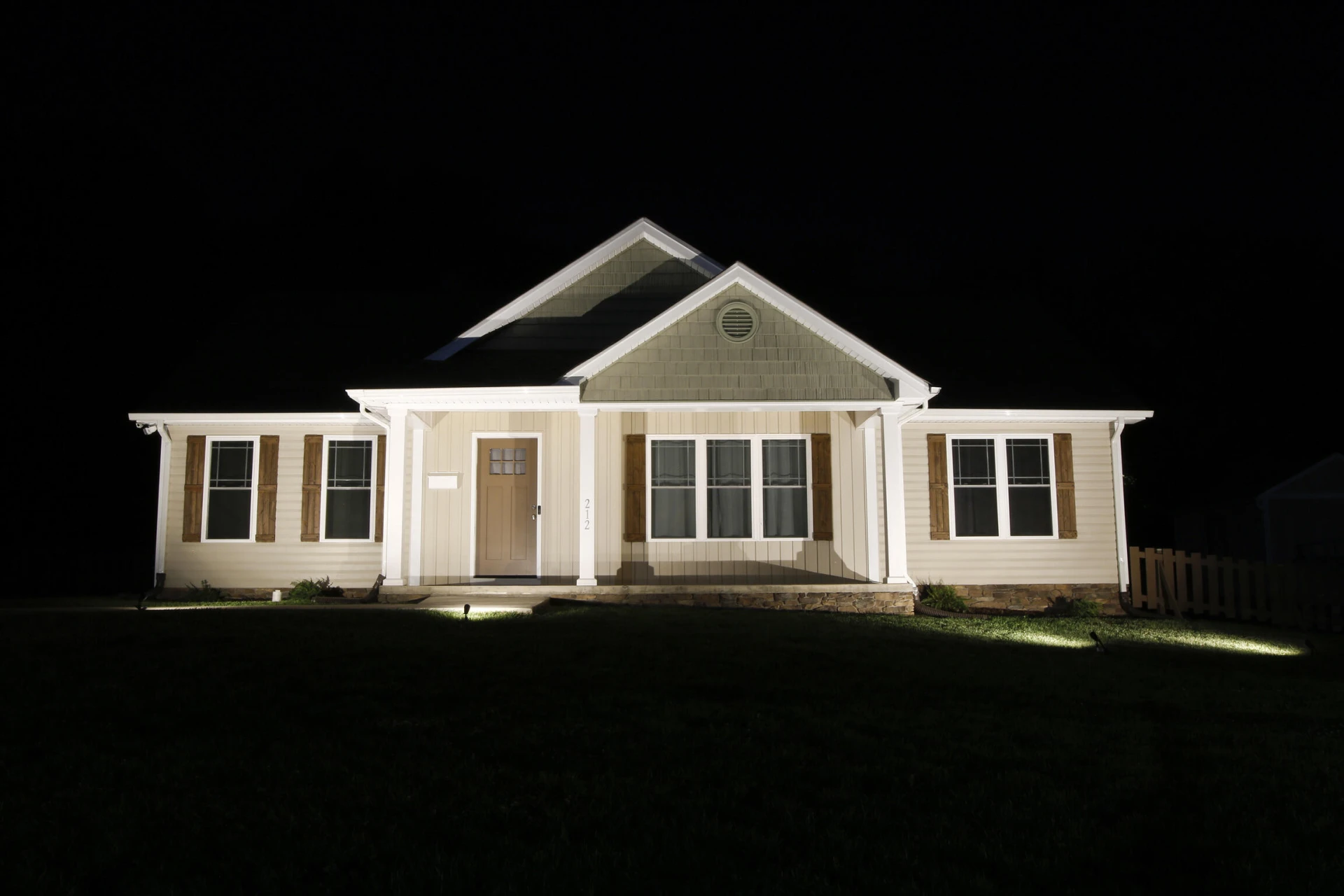 212 Princeton CIR - Photo 2