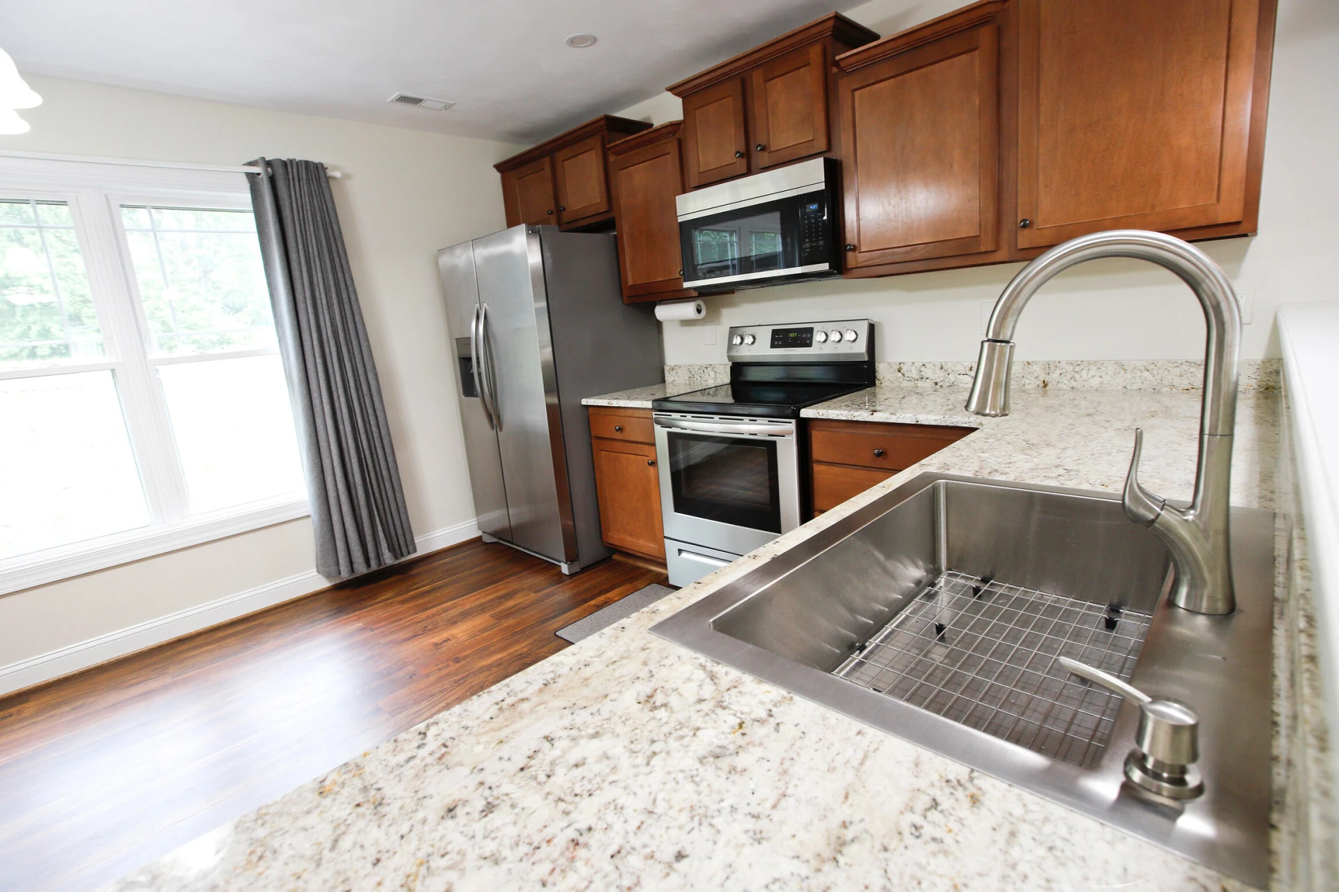 212 Princeton CIR - Photo 25