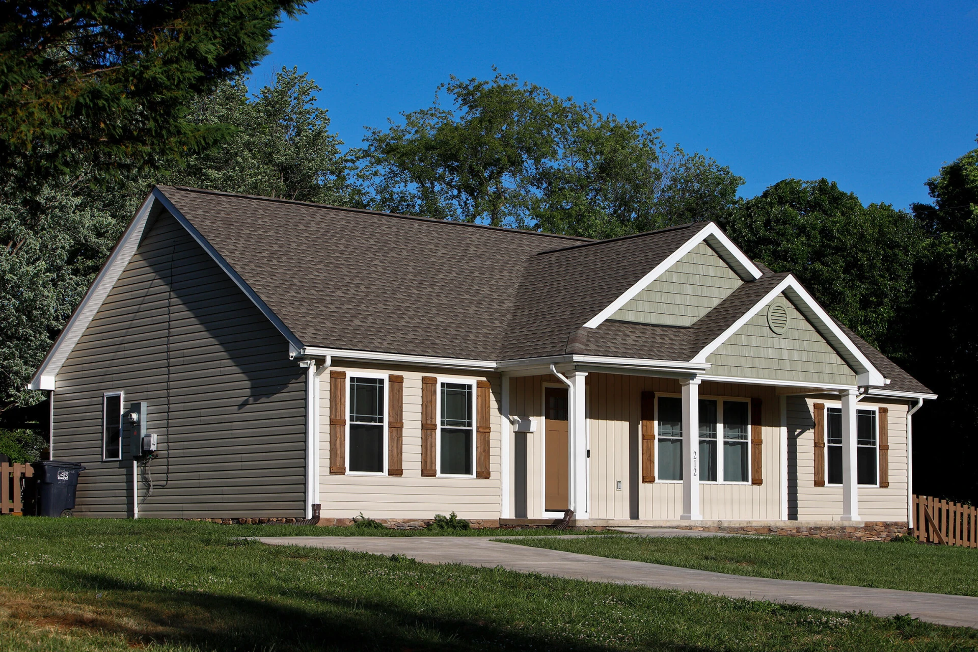 212 Princeton CIR - Photo 3