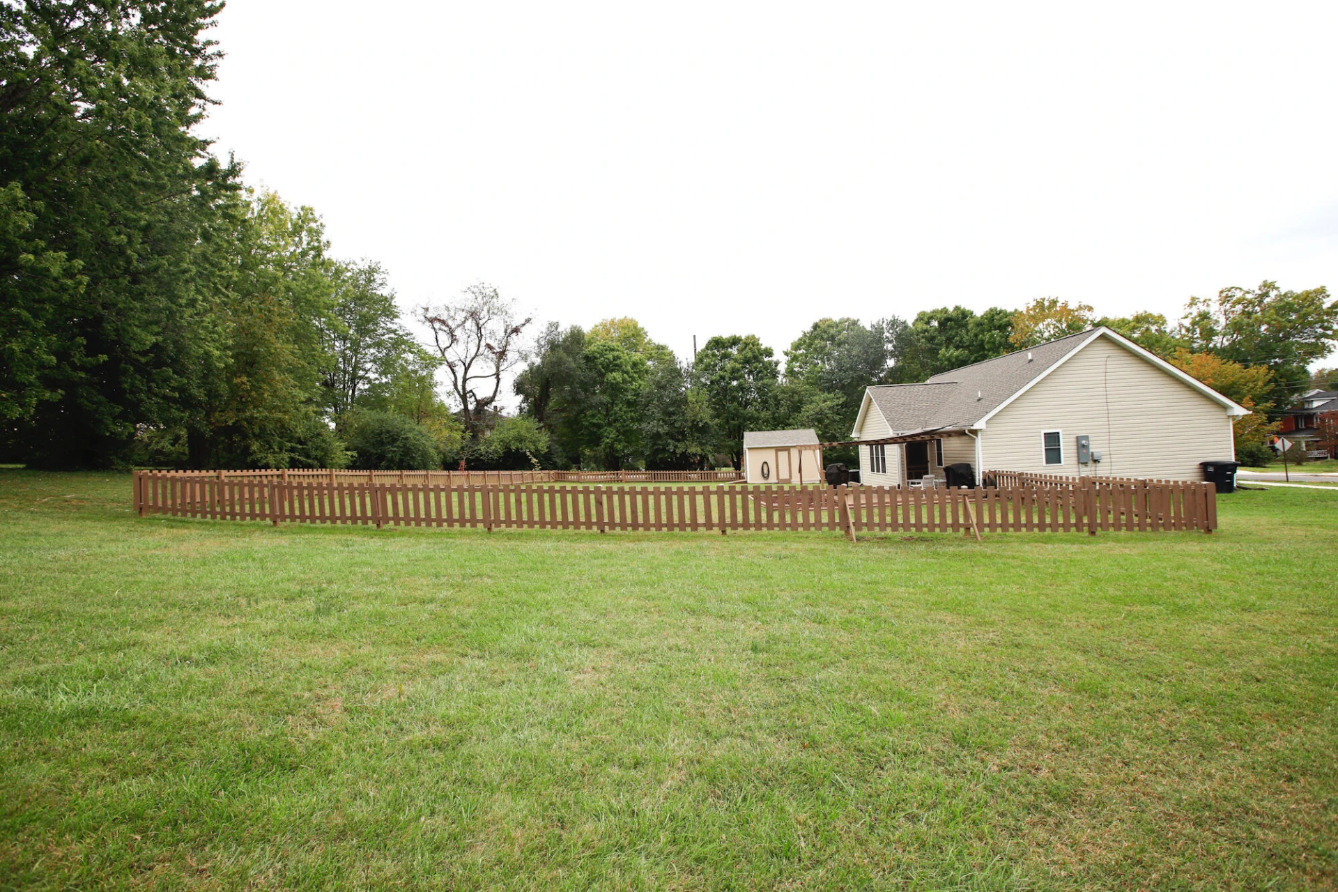 212 Princeton CIR - Photo 4