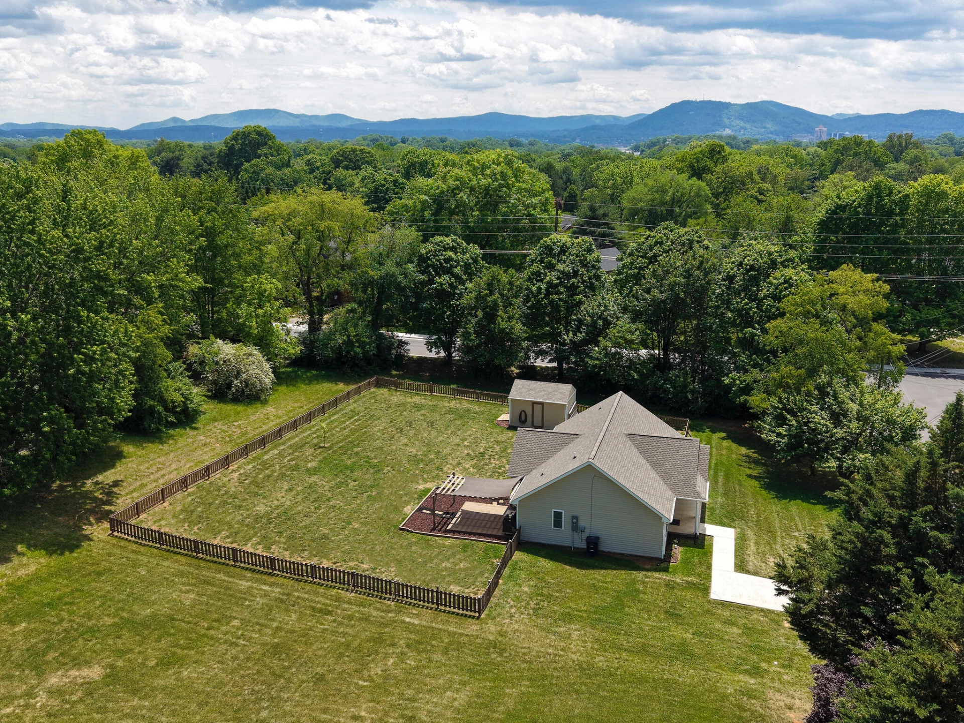 212 Princeton CIR - Photo 42