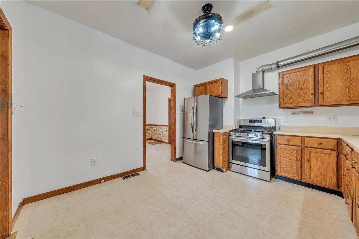 640 Mountain AVE - Photo 10