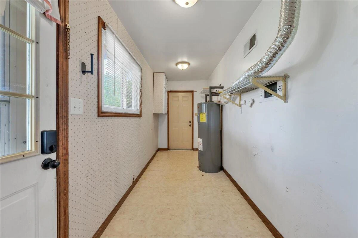 640 Mountain AVE - Photo 12