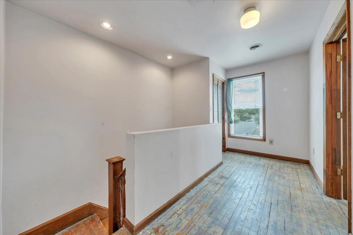 640 Mountain AVE - Photo 14