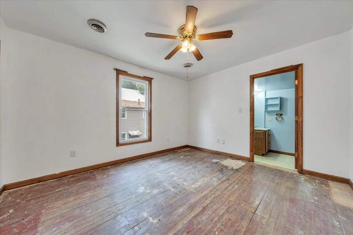 640 Mountain AVE - Photo 16