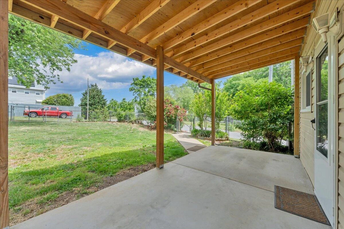 640 Mountain AVE - Photo 24