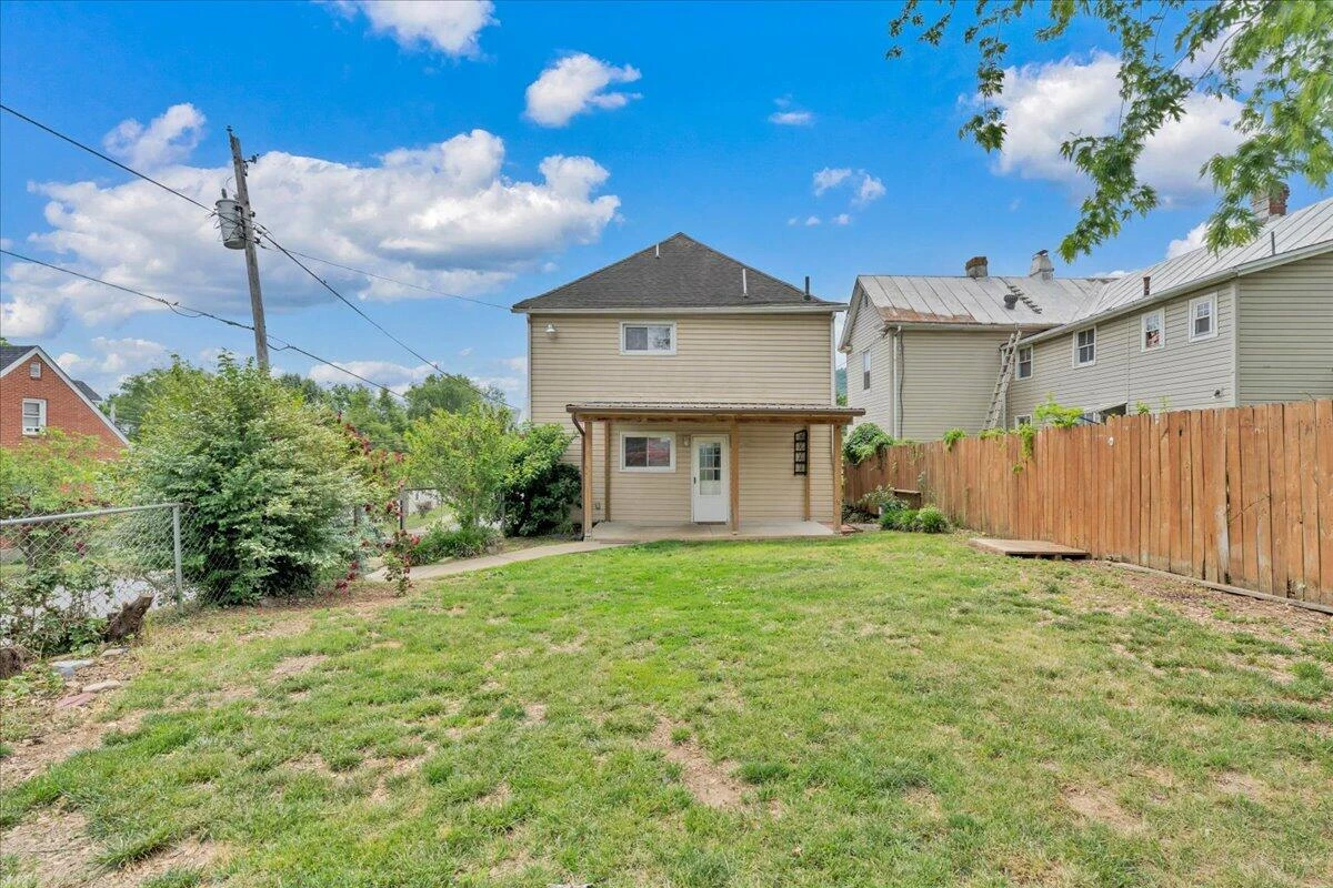 640 Mountain AVE - Photo 27