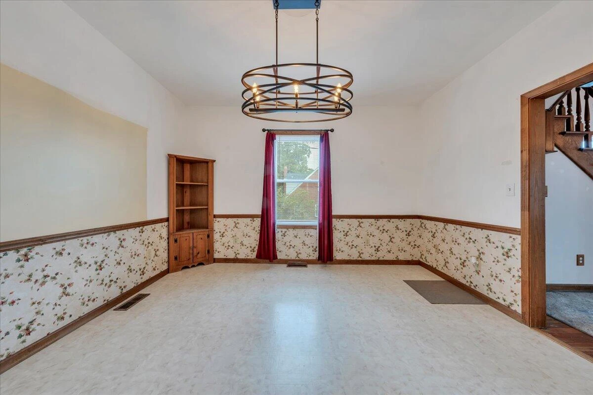 640 Mountain AVE - Photo 8