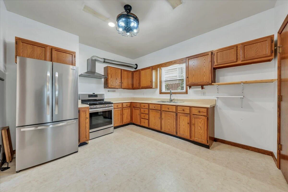 640 Mountain AVE - Photo 9