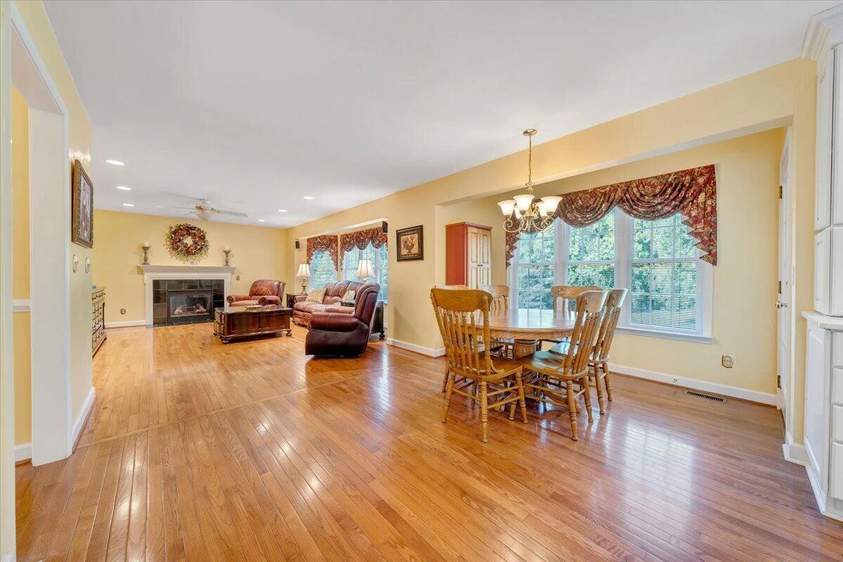 6204 Sandhurst DR - Photo 24