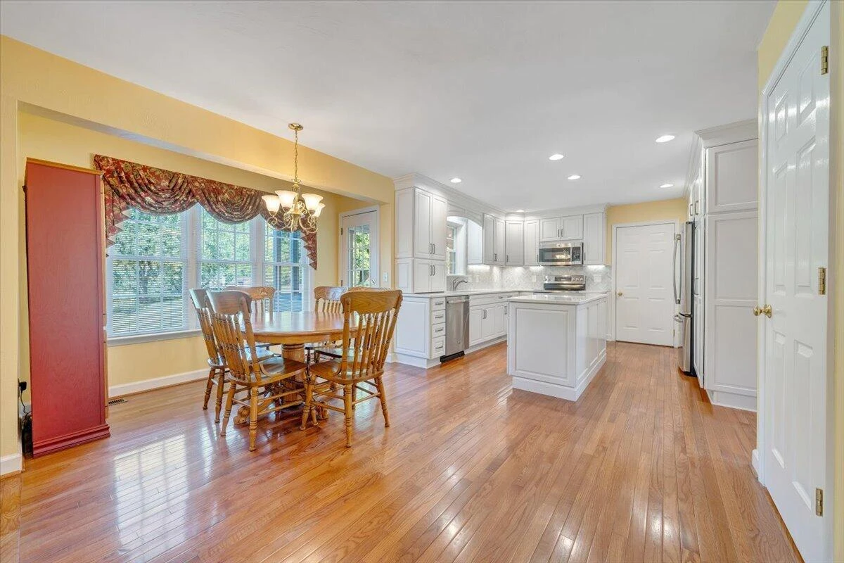 6204 Sandhurst DR - Photo 26