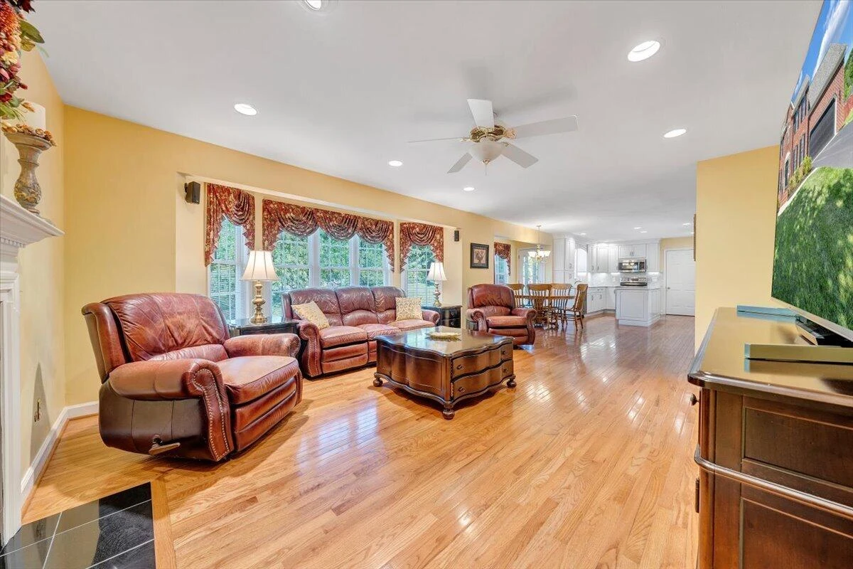 6204 Sandhurst DR - Photo 30