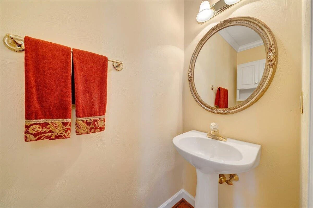6204 Sandhurst DR - Photo 32