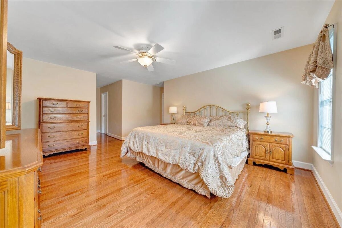 6204 Sandhurst DR - Photo 36