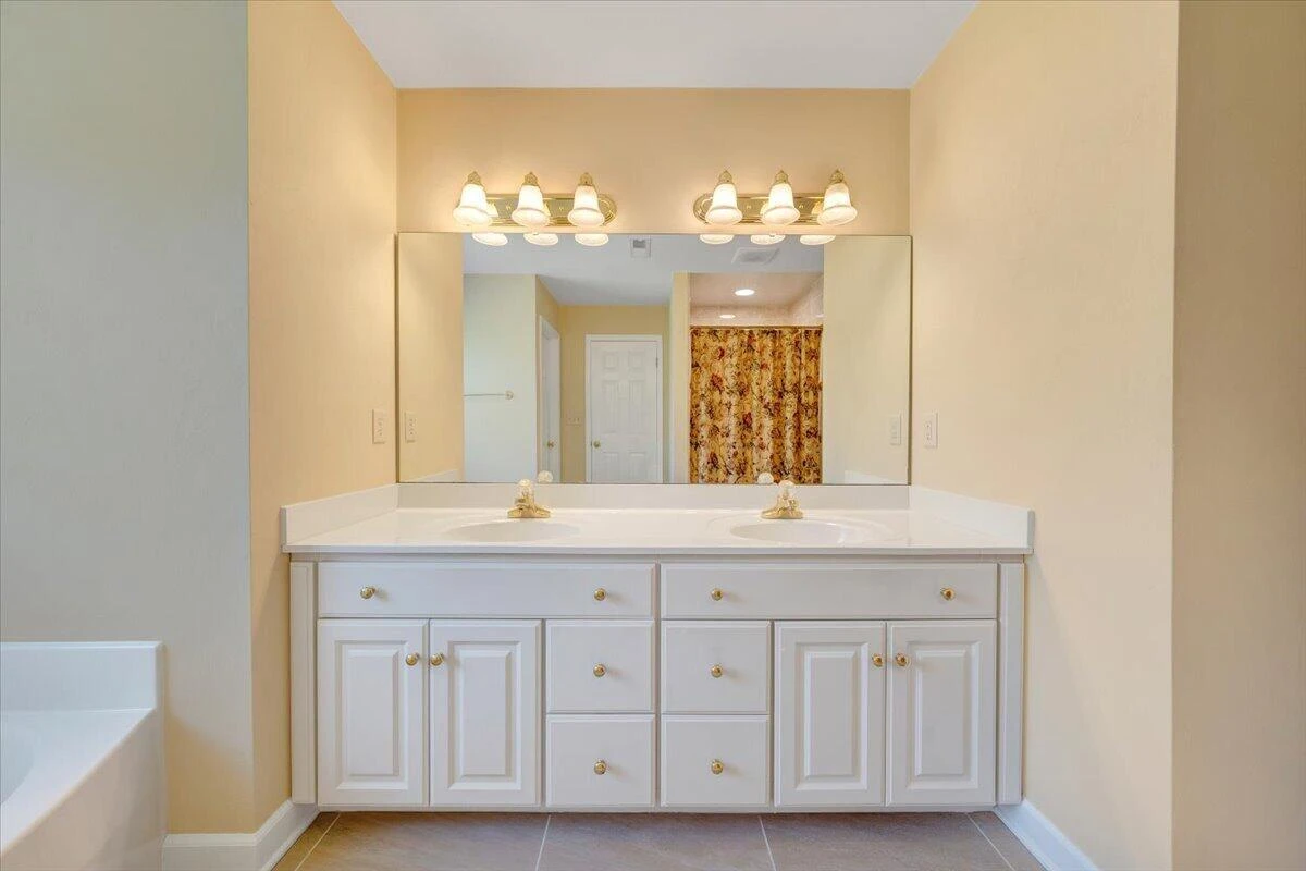 6204 Sandhurst DR - Photo 38