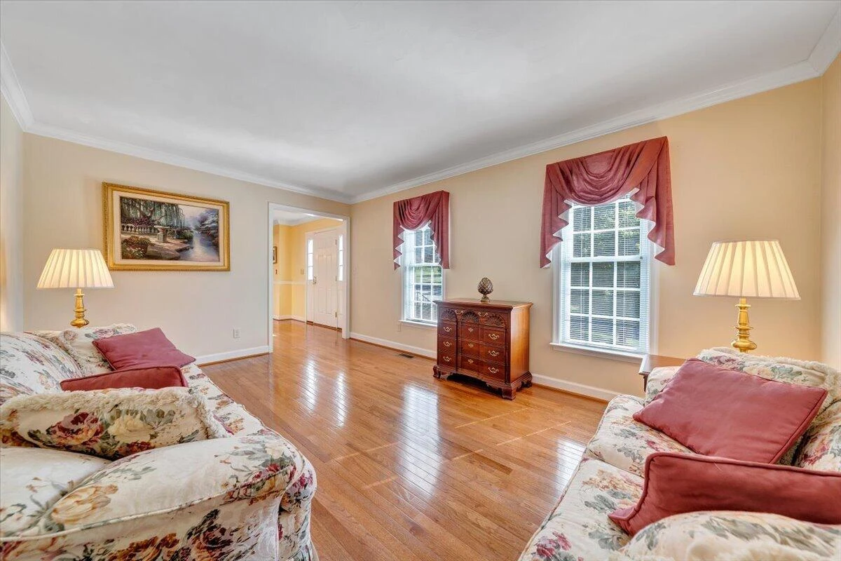 6204 Sandhurst DR - Photo 13