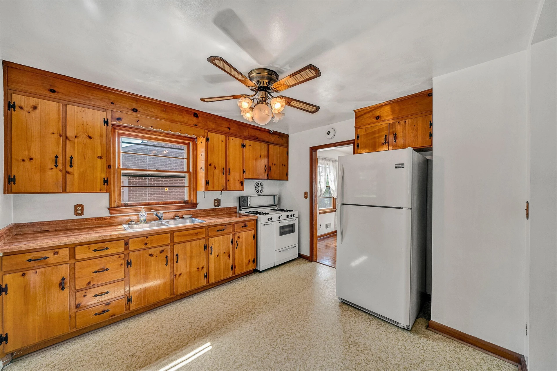 5225 Morwanda ST - Photo 8