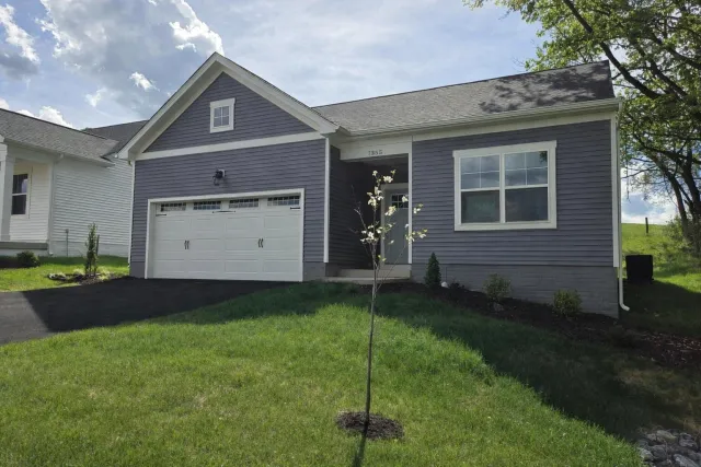 7355 King's Pointe DR, Radford, VA, 24141