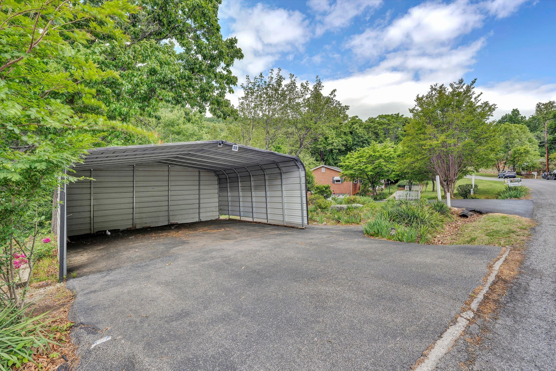 63 Dogwood LN - Photo 11