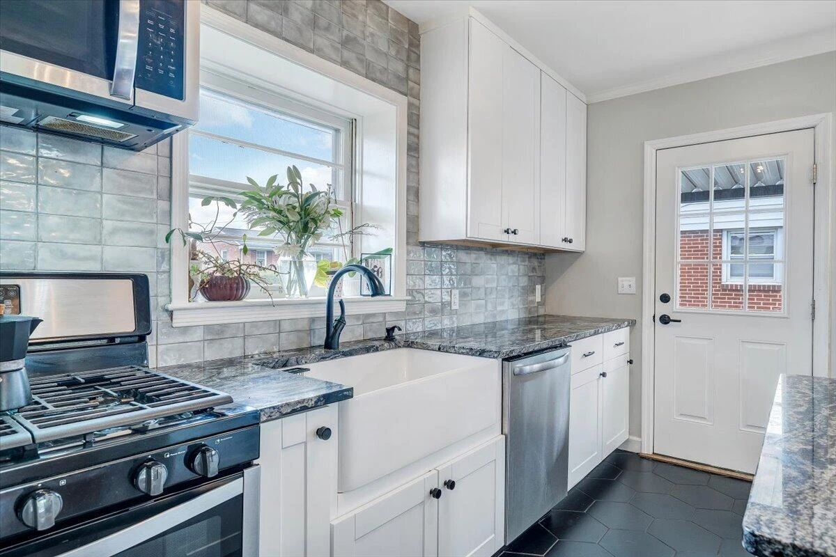 5131 Hazelridge RD - Photo 12