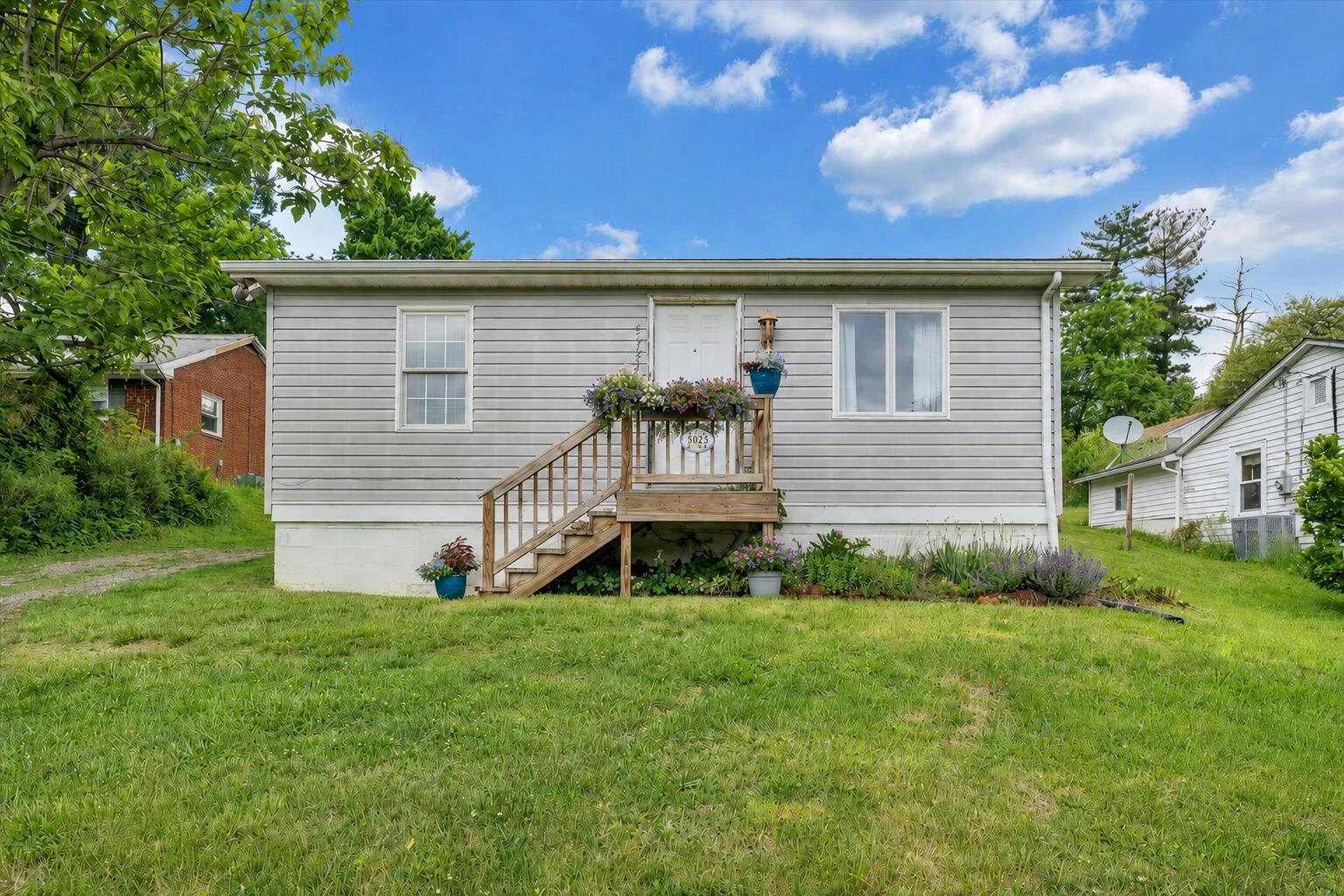 5025 Salem Tpke