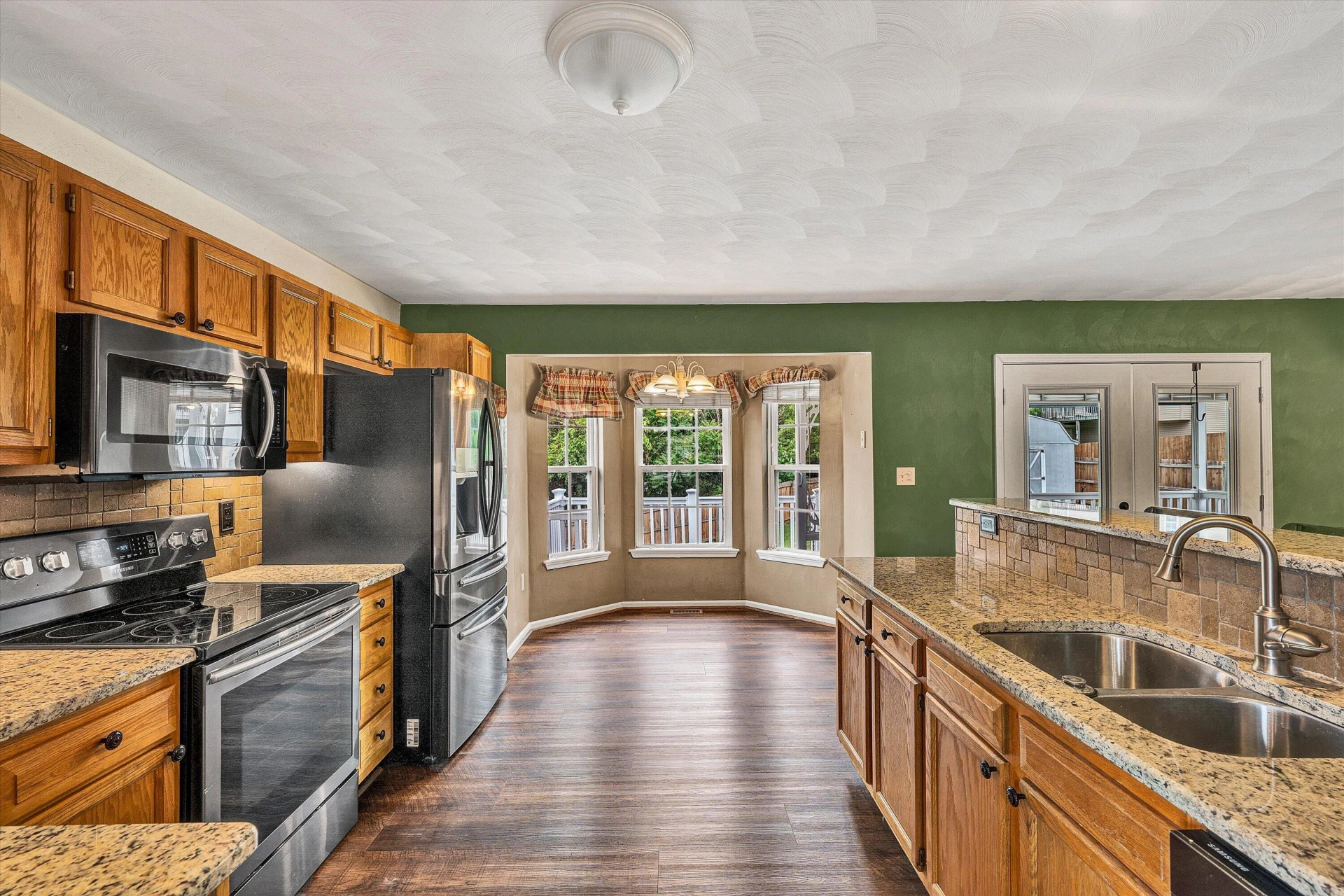 4513 Lomond CIR - Photo 13