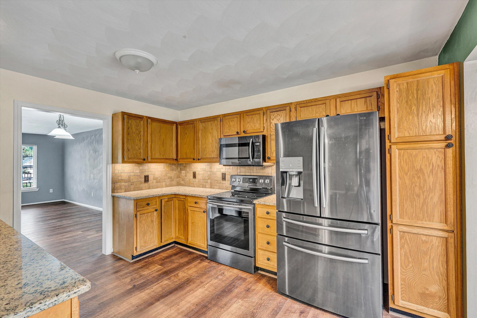 4513 Lomond CIR - Photo 14