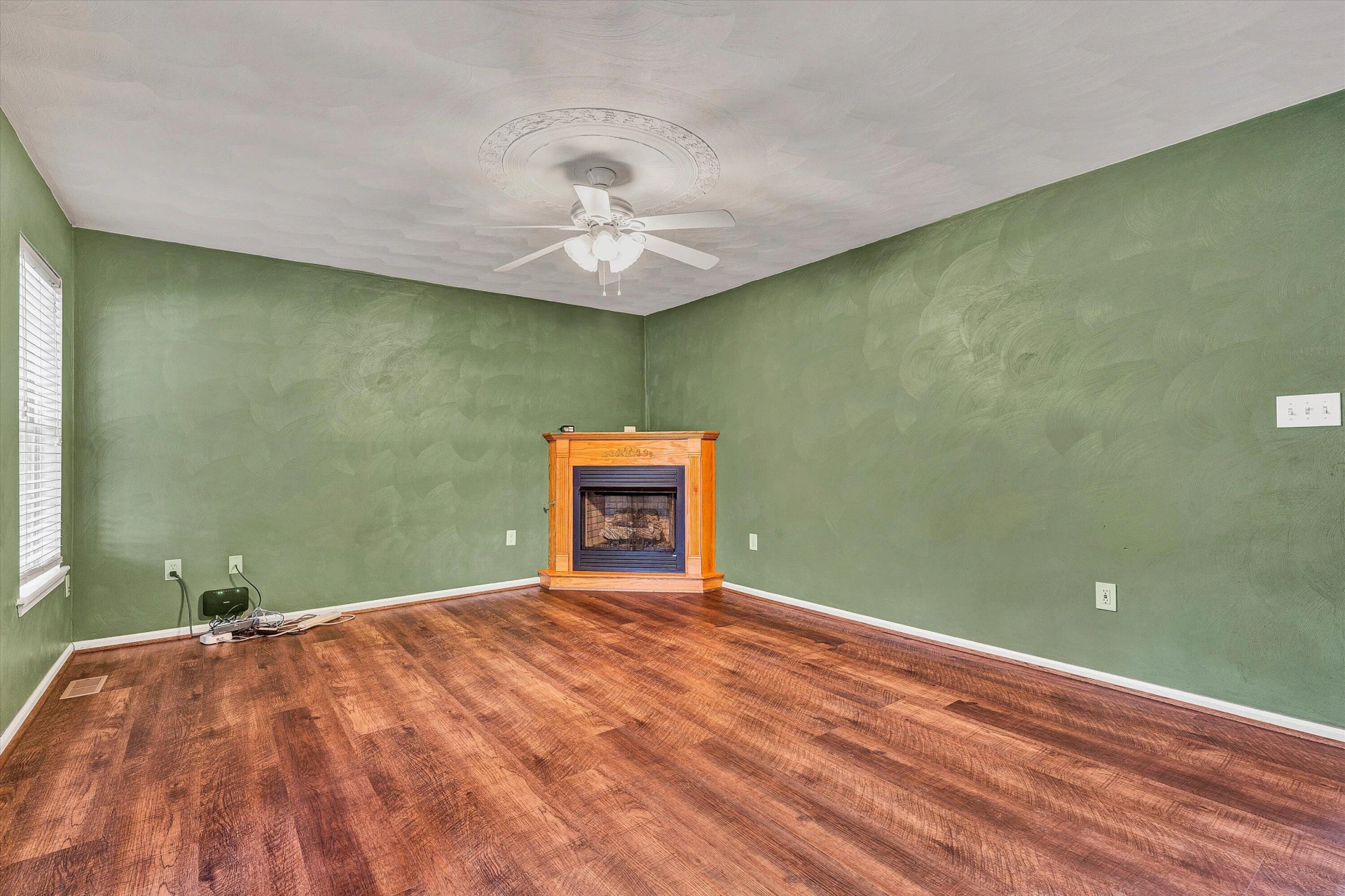4513 Lomond CIR - Photo 17