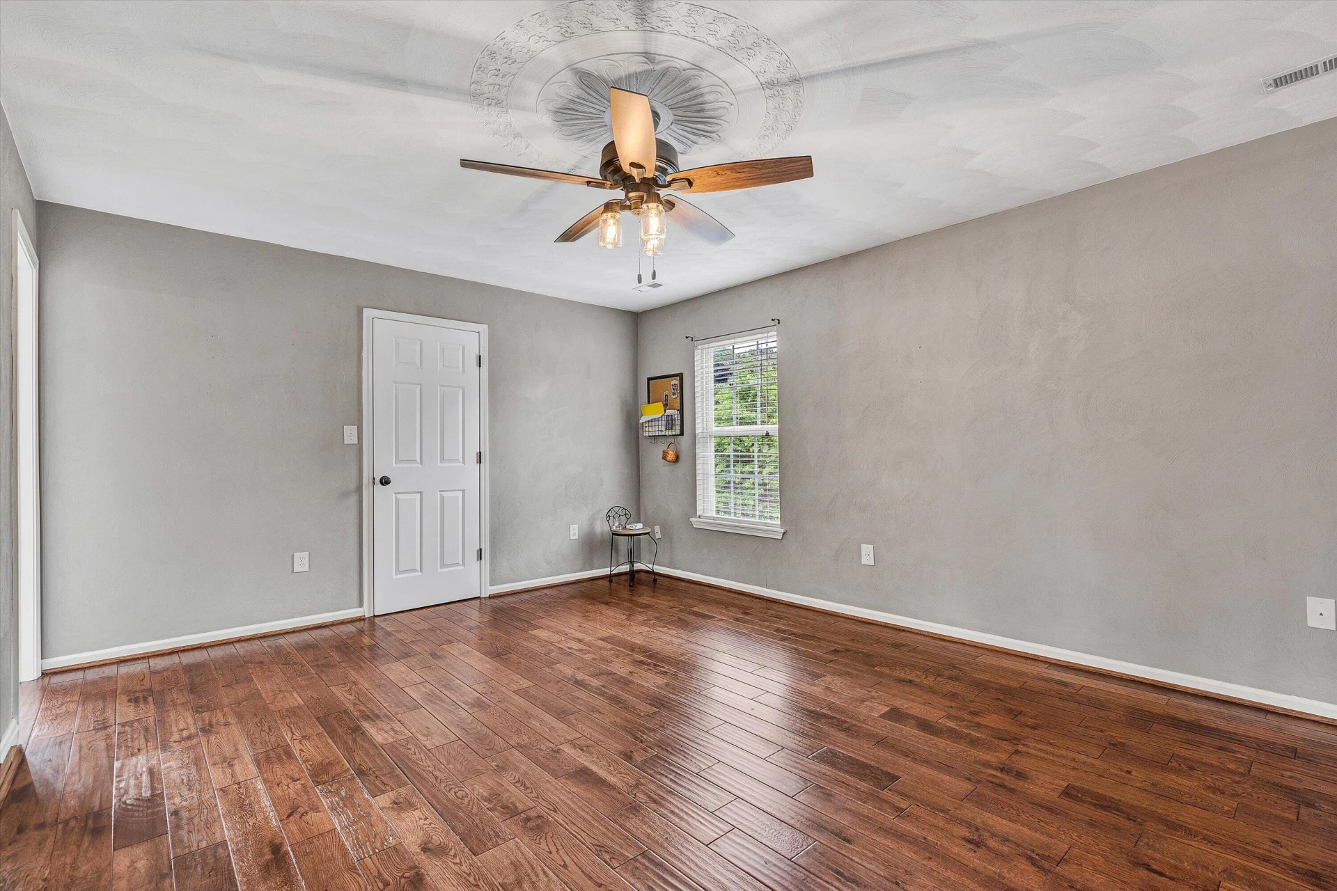 4513 Lomond CIR - Photo 29