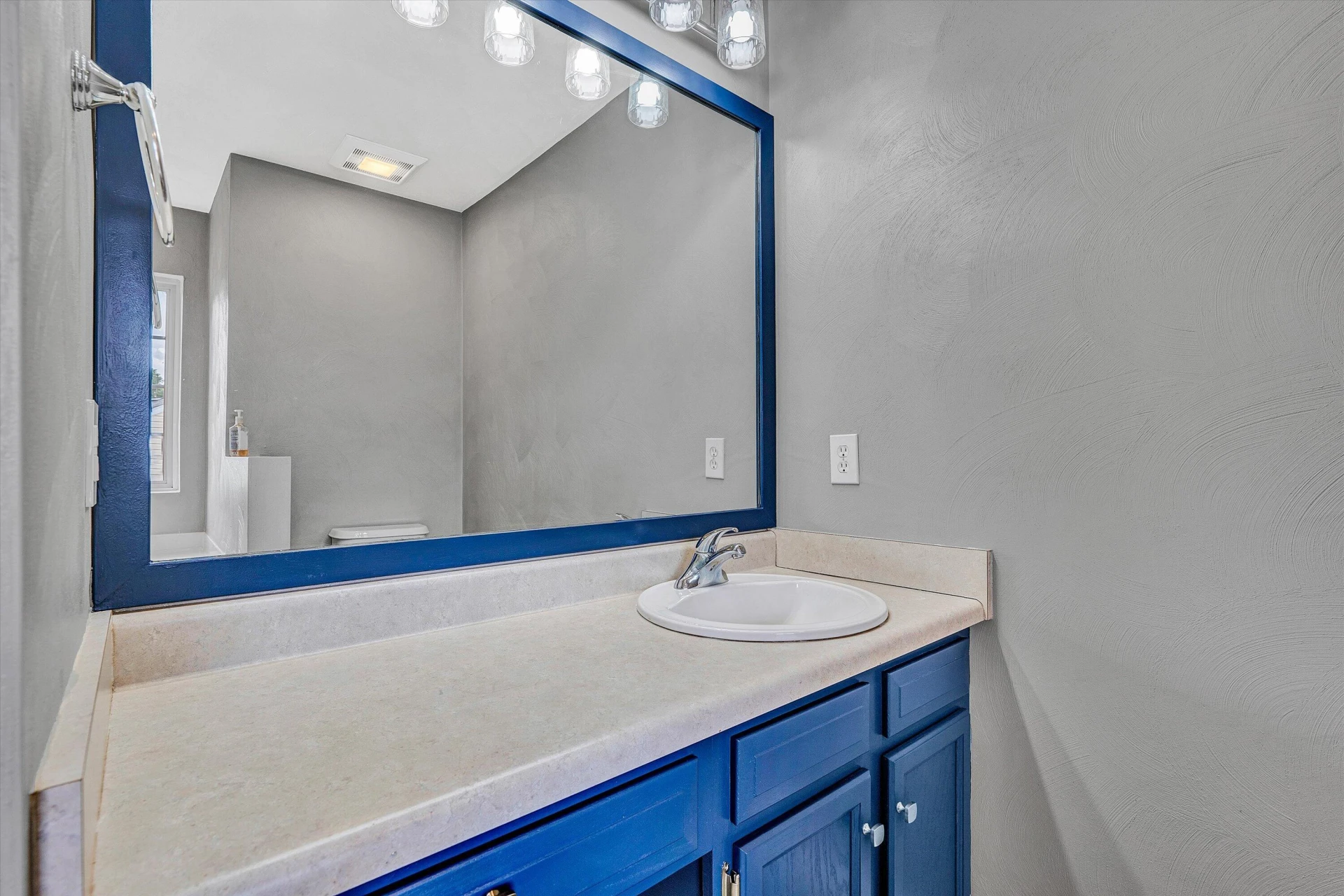 4513 Lomond CIR - Photo 30