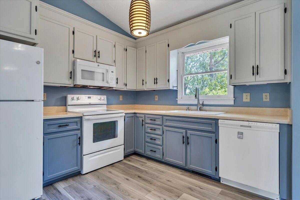 347 Roy RD - Photo 15