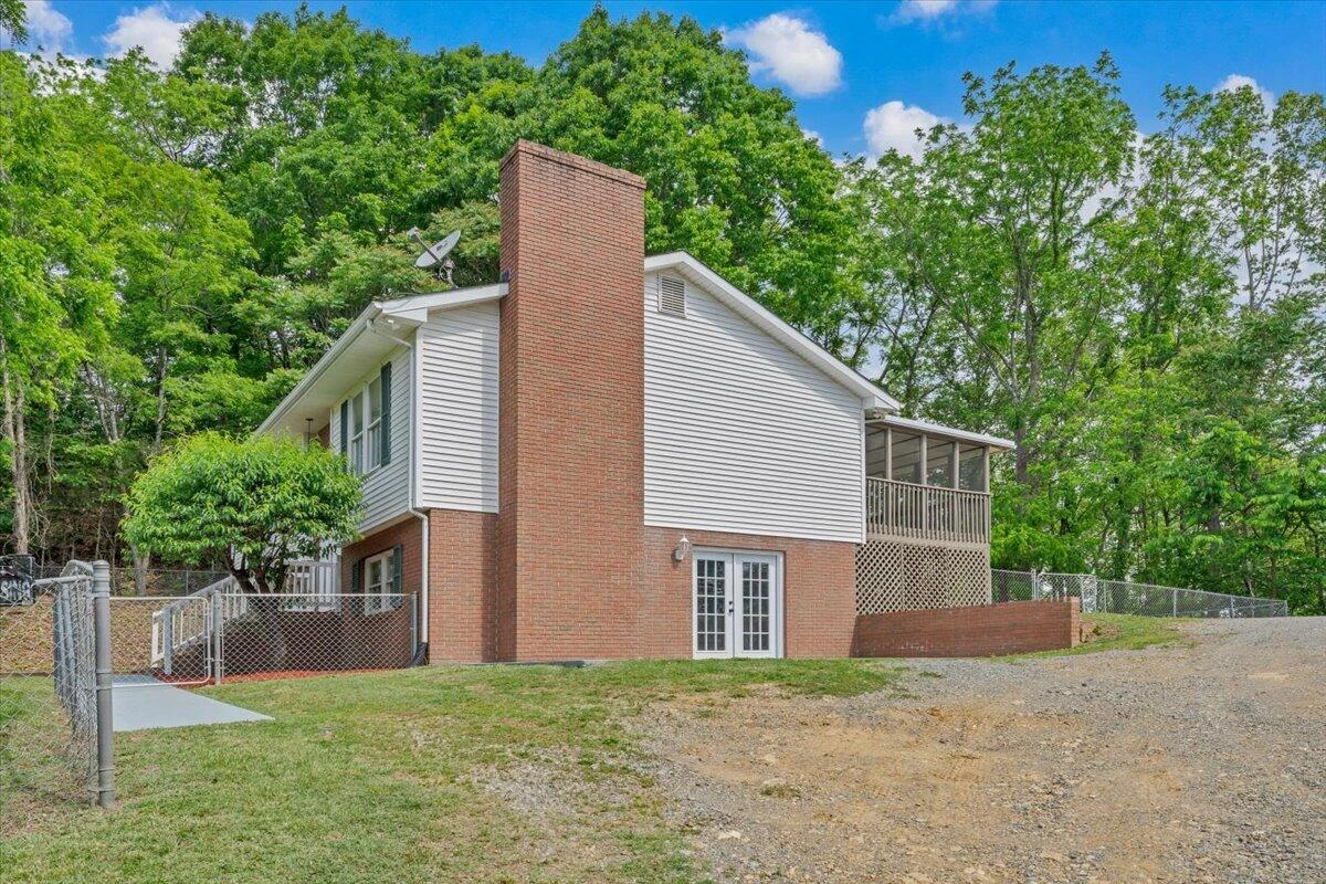 347 Roy RD - Photo 39