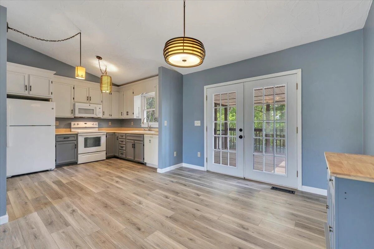 347 Roy RD - Photo 11