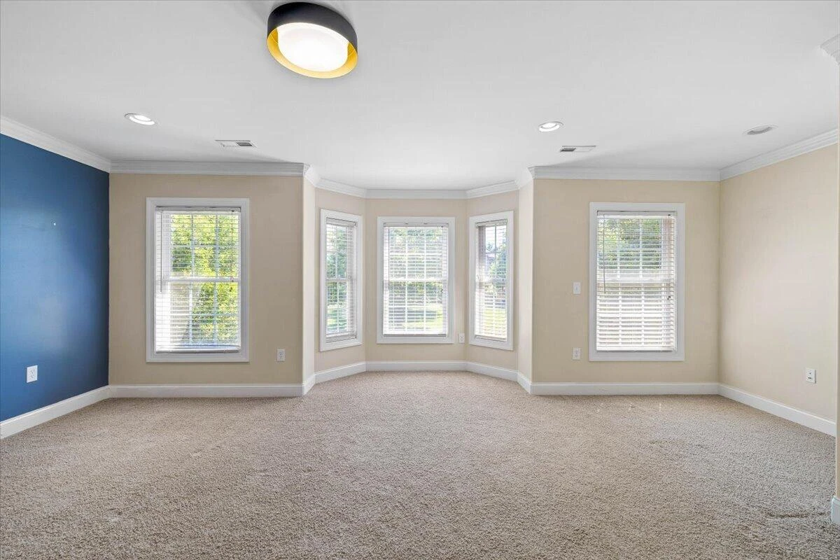 110 Phoenix BLVD - Photo 17