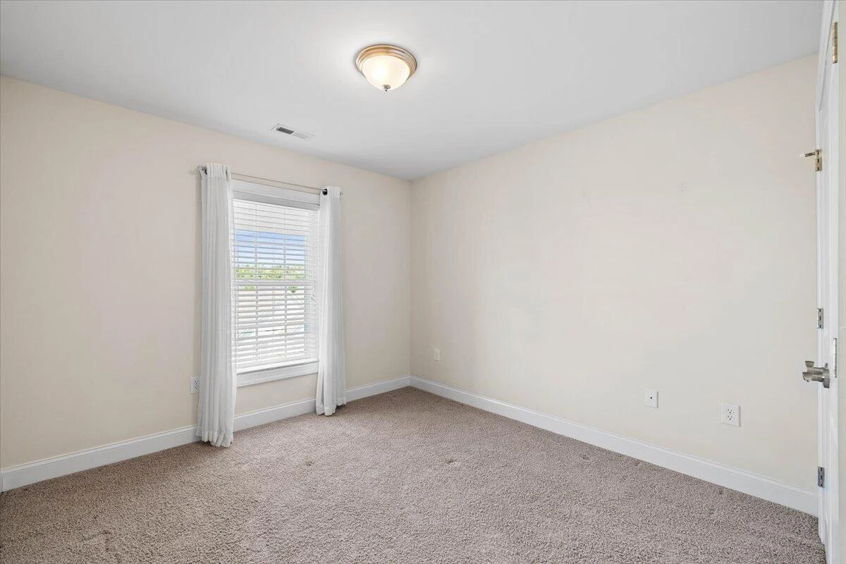 110 Phoenix BLVD - Photo 21