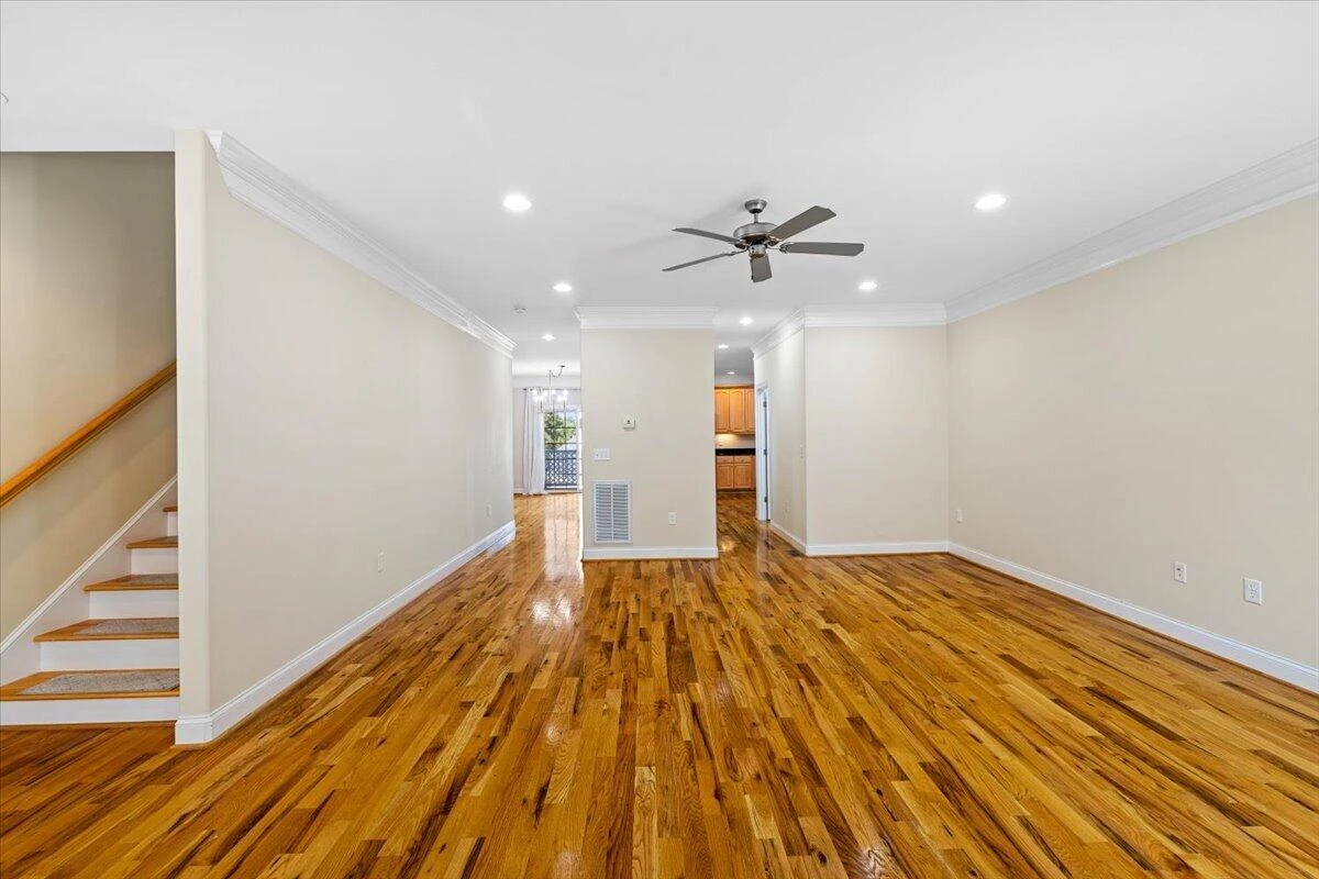 110 Phoenix BLVD - Photo 3