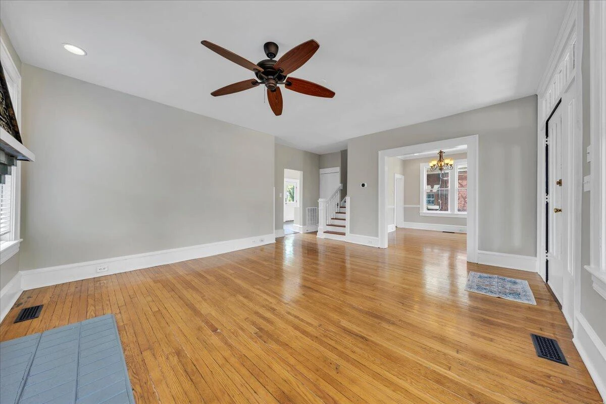 834 Day AVE - Photo 16