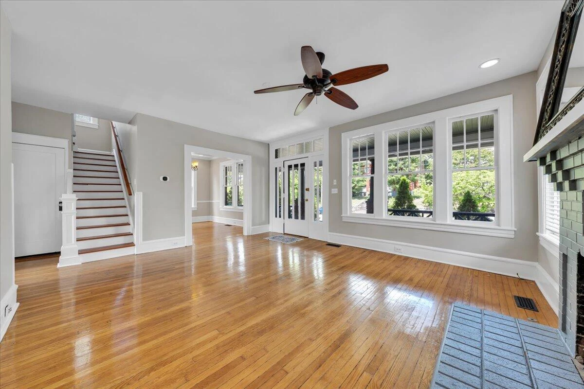 834 Day AVE - Photo 17