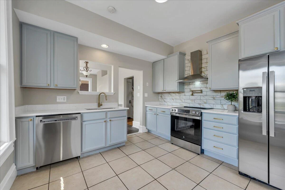 834 Day AVE - Photo 25