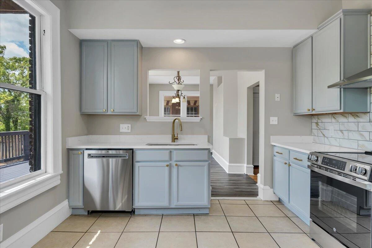 834 Day AVE - Photo 28