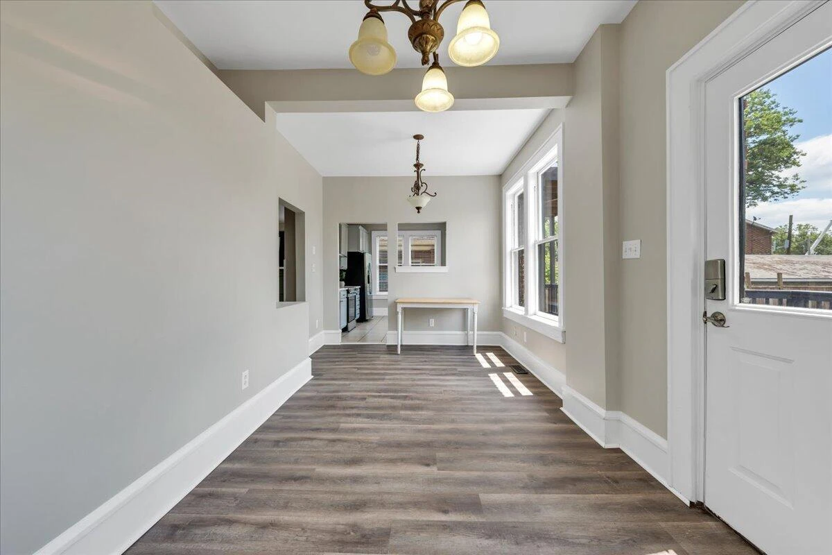 834 Day AVE - Photo 32