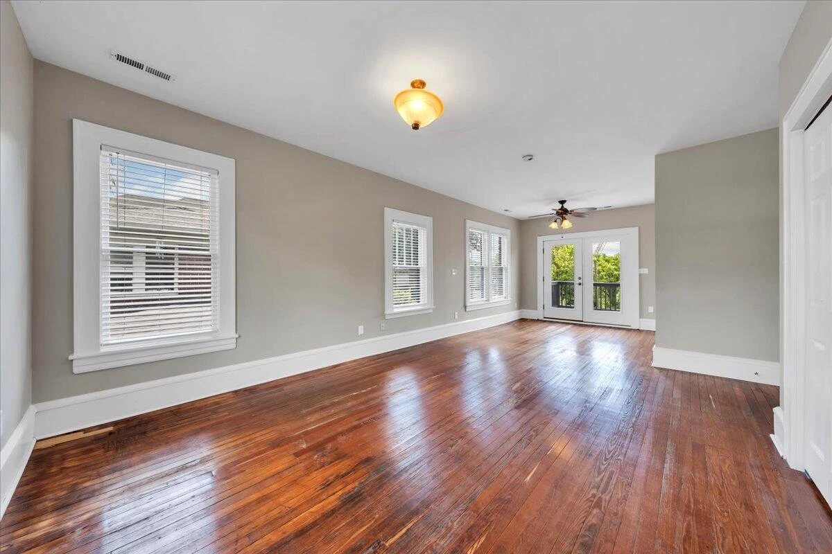 834 Day AVE - Photo 36