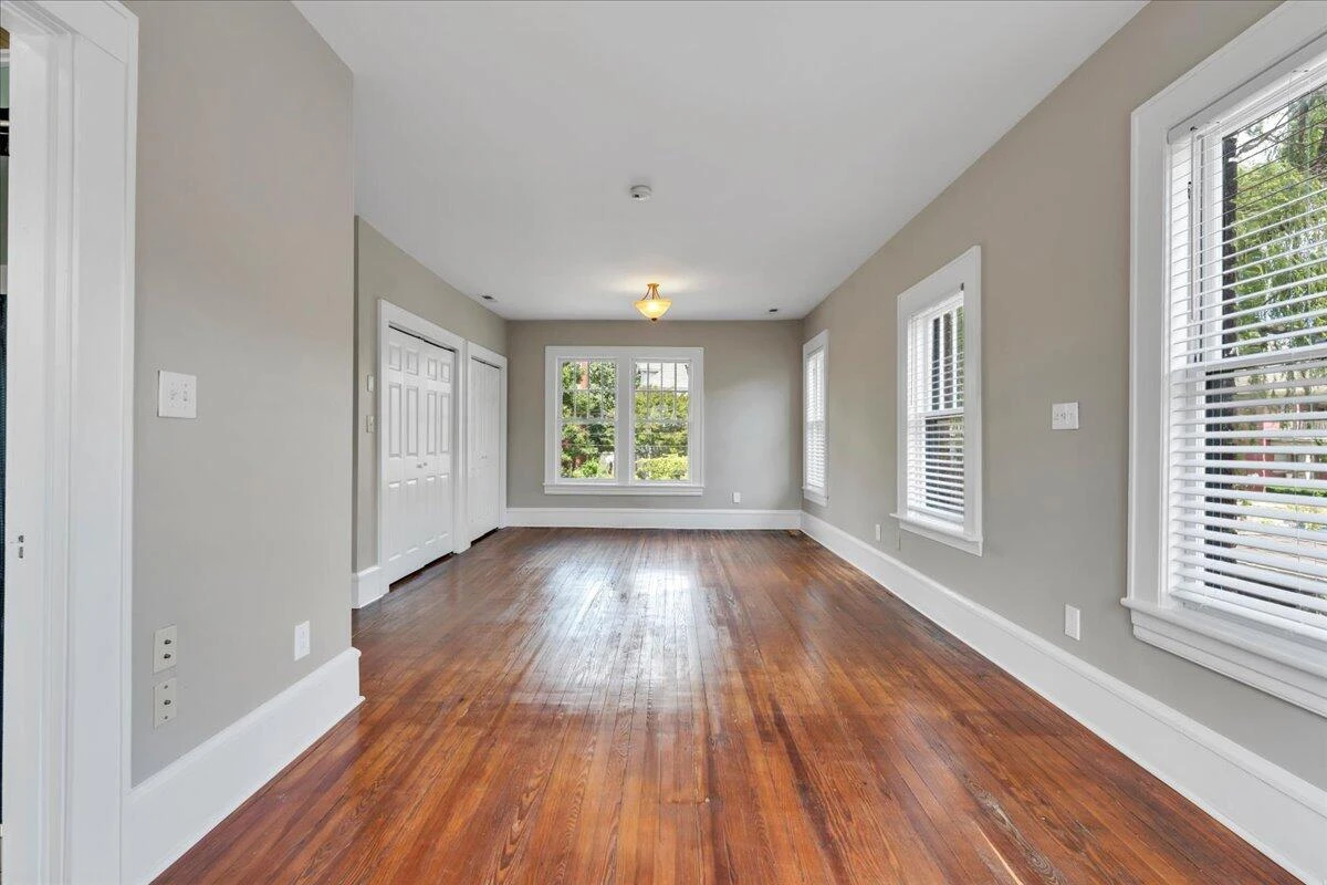 834 Day AVE - Photo 39