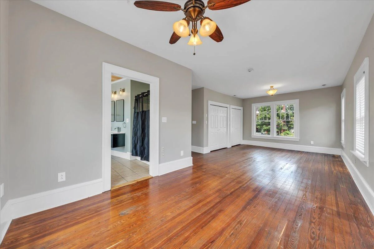 834 Day AVE - Photo 40